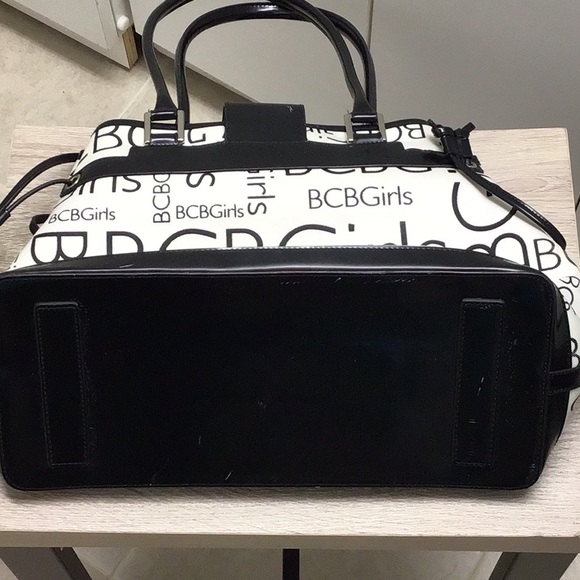 BCBGIRLS HANDBAG WITH POUCH - Picture 7 of 8